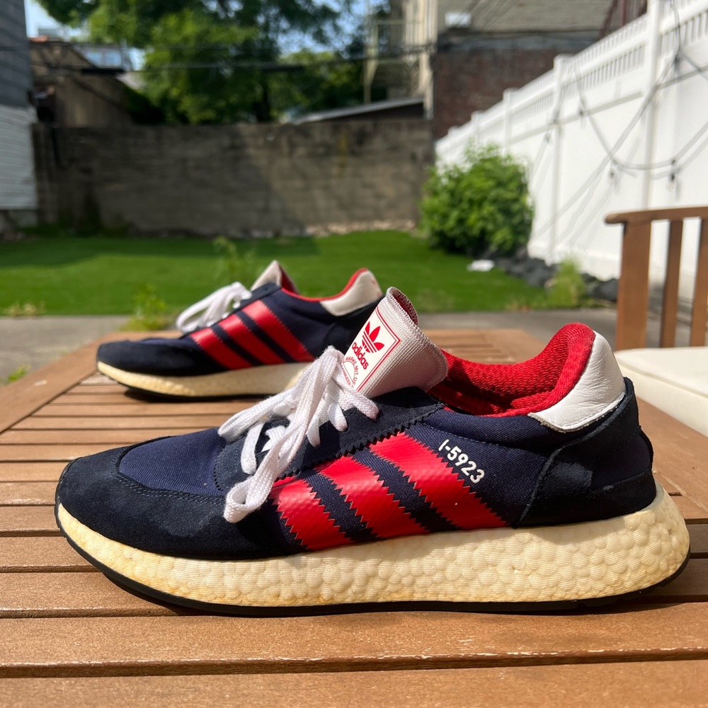 🔥 Adidas I-5923 Shoes: Men's 9.5, Collegiate Navy/Red, Good Cond! 👟💙❤️